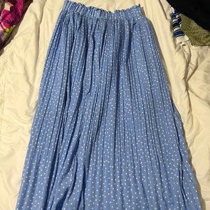 Blue Midi Pleated Skirt w/ White Dots. Size M